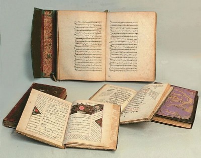 Манускрипты. Источник: en.wikipedia.org